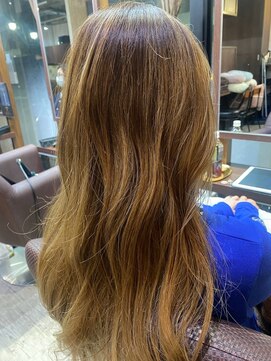 ビーチェ 小岩(Bice) こなれ感溢れる大人艶ウェーブ　レイヤー/髪質改善