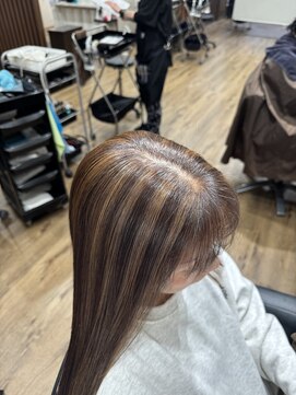 ハピネス クローバー 八木店(Happiness CLOVER) ロングレイヤー　顔まわり　脱白髪染め　白髪ぼかし