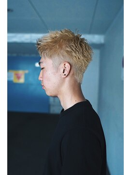 ハイプ(HYPE) スパイキーショート/ブロンド/ハイトーン【藤沢】