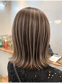 外ハネボブシースルーオリーブベージュ/メイキー本厚木
