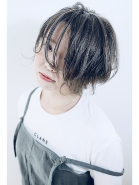 ハウル(HOWL) 【HOWL】モードカジュアルな前下りランダムショート