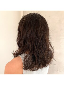 カットハウスピノキオ ロングパーマ