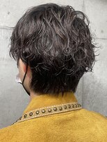 フイ 代々木(Hui) アップバング/ツーブロックマッシュ/束感ショート／波巻き