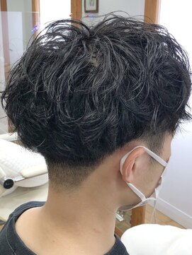 ヘッズ 本八幡店(HEADS) MEN'S HAIR センターパート ツイストスパイラル コンマヘア