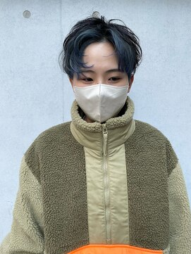 ヨリ(YoLi) センターパートスタイル