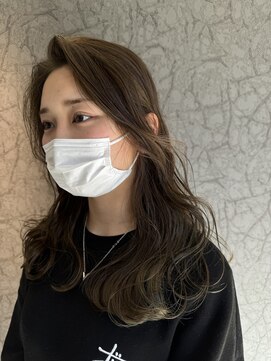 スレイ(SLAY) 透明感オリーブベージュ