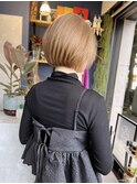 ショートボブミルクティーベージュ20代