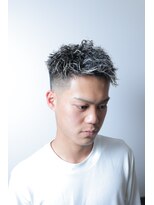 ラヴィ 横浜店(LAVIE)&nbsp;アップバング束感ショートビジカジスキンフェード