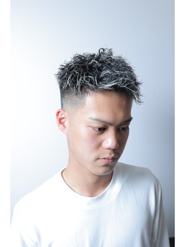 ラヴィ 横浜店(LAVIE) アップバング束感ショートビジカジスキンフェード