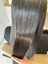 アムアム(amu_amu)&nbsp;透明感抜群外国人風カラー★カット＋イルミナカラー＋うる艶TR