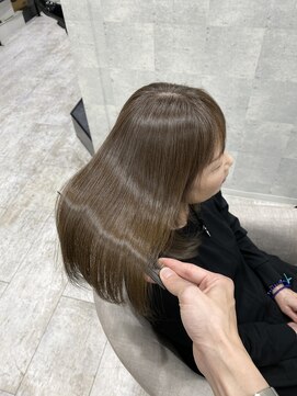 イーズ バイ インス(Yeeee.s by INCE) 白髪ぼかし/脱白髪染め/脱白髪染めハイライト/透明感