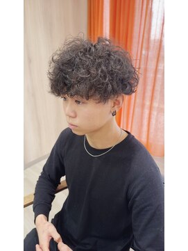 エン(eNN) スペインカール/メンズパーマツイストスパイラル/メンズカット