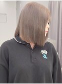 ハイトーングレージュ/ショートボブ