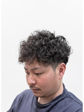 アヴニール アックス(Avenir axe) 刈り上げマッシュ/プードルパーマ