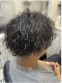 ミリオンバックス 御徒町店(Million Backs)&nbsp;バチッとスーツに決まる縦落ちパーマ<理容室>[メンズ］