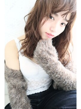 ケアシンサイバシ(CARE shinsaibashi) おしゃれなオン眉バングにルーズカールで今っぽく