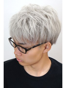 カプリヘアーデザイン(Capri Hair design) ホワイトアッシュ × ツーブロ・マッシュ