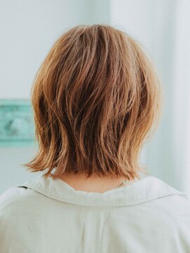 ヘアアンドリラクゼーション シャッセ(Hair&Relaxation SASE) くびれボブベージュ