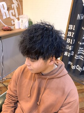 ヘアアンドフェイス ルースト(hair&face ROOST) 【ツイストスパイラル】黒髪マッシュ