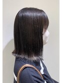 ダークグレージュ　切りっぱなしボブ