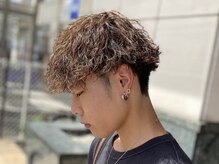 20代男子に大人気！！波巻きパーマスタイル◎