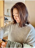 結べるボブセンターパート外ハネミディナチュラルブラウンカラー