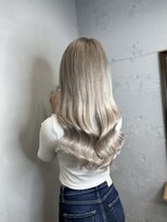 ワン(ONE)&nbsp;ホワイトベージュ