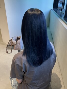 ロカリタ キョウト 河原町三条店(ROCAReTA kyoto) ブリーチ履歴有：ディープブルー