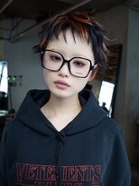 ギークス(GEEKS)&nbsp;【GEEKS渋谷】バズカット/デザインカラー/ピクシーカット/オン眉