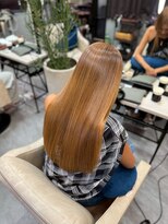 シシ 新宿(She 2.)&nbsp;ハイトーン/ロングヘア/サラつや/髪質改善/ツヤ髪ストレート