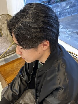 ヨム(YOMU) フェザーカット