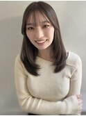 グレージュカラー×ミディアムレイヤー