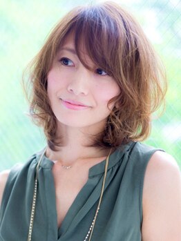 ヘアーカラー スペース(hair color spece)の写真/【カラー専門店】髪に優しいこだわりの高品質カラー剤で潤い・艶のある仕上がり♪地肌へのケアも各種対応！