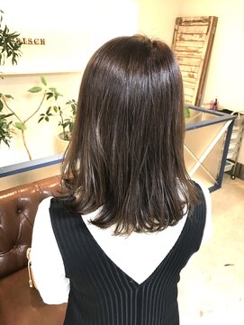 ヘアアンドメイクフリッシュ(HAIR&MAKE FRISCH) アプリエ ブルーアッシュミディアムボブ