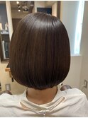 オフィスヘア 黒髪 ショートパーマ ホワイトアッシュ ボブ