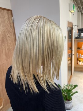 コハク(COHAKU) ホワイトベージュ　ブリーチ　ハイトーンカラー