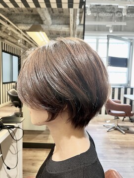 ロイ(Roi.) Roi.【ロイ】ショートボブ×ピンクアッシュ