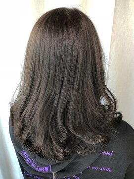 デイジー インデックスヘア 大島店(DAISY index hair) グレージュカラーシルキーベージュハイライト斜めバング