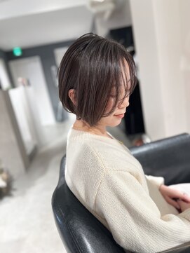 ジーレ(jiire) ショートボブくすみベージュ