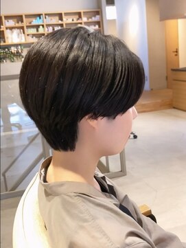 アルジャーノン グリーン(ALGERNON GREEN) 大人可愛い20代30代40代小顔くびれ前下がりハンサムショート