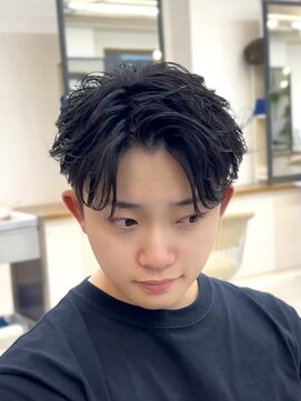 リンダ(LYNDA) フェザーショート/フェザーパーマ/アップバング/メンズ短髪/仙台