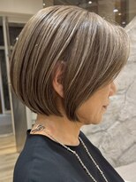 ソワネ 表参道(soigne)&nbsp;表参道白髪ぼかしハイライトウルフショートボブグレージュ40代