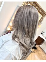 コワファースト  させぼ五番街店(COIFF1RST)&nbsp;ホワイトグレージュ×バレイヤージュ