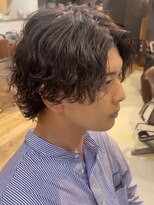 フィフス トウキョウ (fifth TOKYO)&nbsp;渋谷波巻きパーマメンズカットルーズパーマセンターパートウルフ