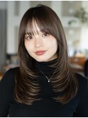 くびれヘアプリコットオレンジハイライトカラーレイヤーカット