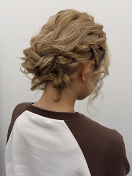 ハチ(HACHI) ヘアアレンジ