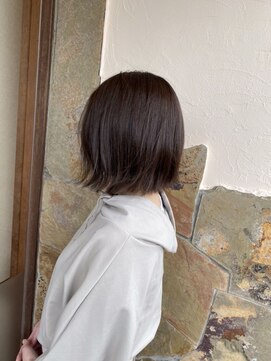 フィールカーム(Feel calm) 切りっぱなしボブ/神辺/可愛い/外はね/オリーブカラー/駅家