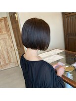 バショ(ba sho) 首元が綺麗に見えるコンパクトボブ　ぶつ切りボブ