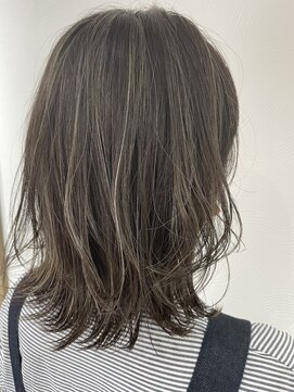 オウチ(outhi) ハイライトカラー