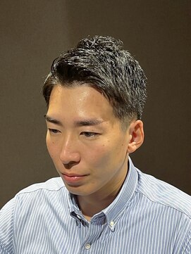 ビーダンディー(Bee dandy) ビジネスフォーマル ベリーショート ツーブロ 七三オールバック